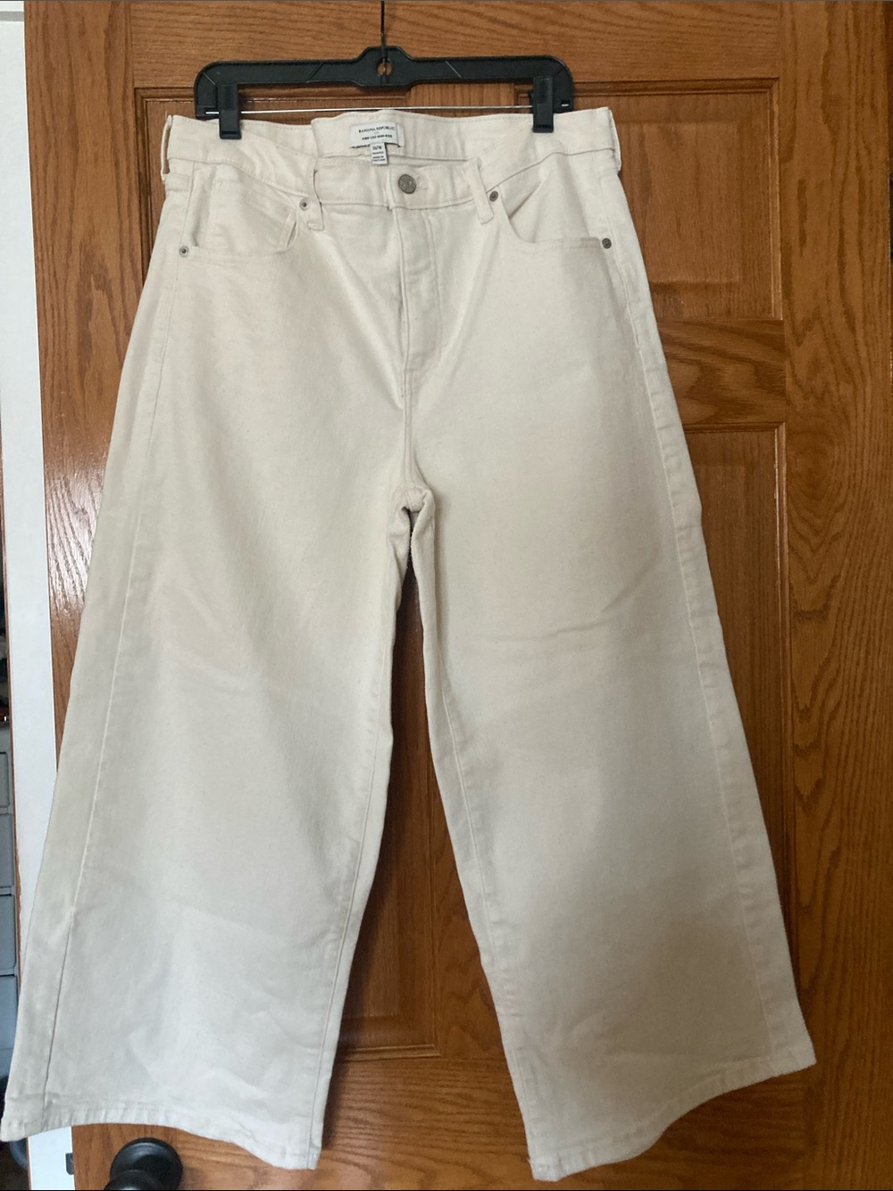 Wide Leg Cream Women’s Jeans - Banana Republic